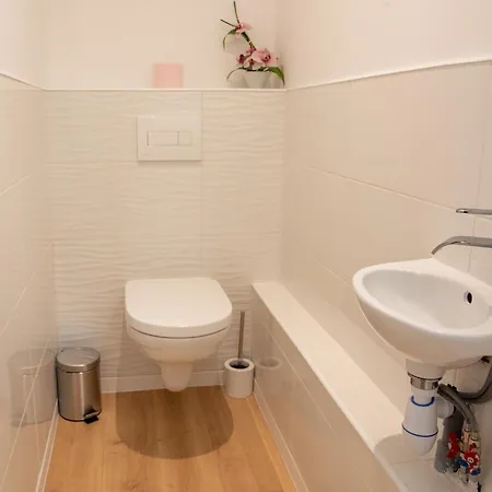 La Petite Longere D'amiens - Climatise - 2 Apartment *
